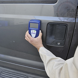 Xpose Inspecting Car Door